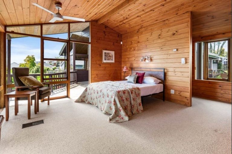 Photo of property in 19 Kowhai Road, Mairangi Bay, Auckland, 0630