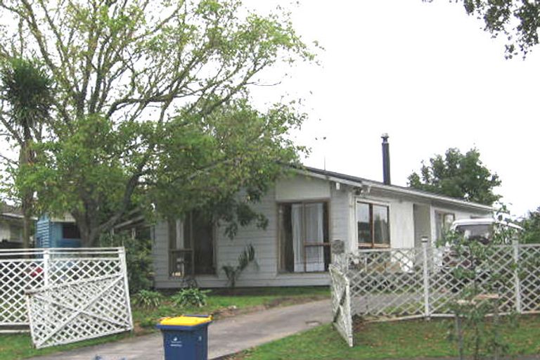 Photo of property in 20 Luanda Drive, Ranui, Auckland, 0612