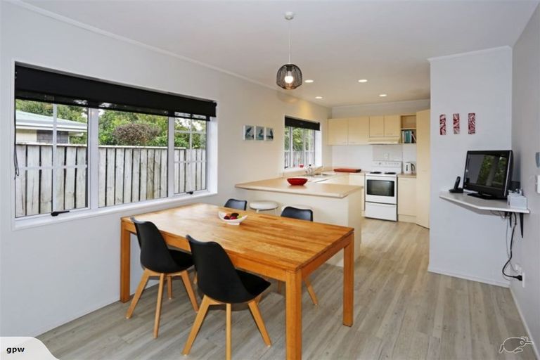 Photo of property in 10b Helvetia Road, Pukekohe, 2120