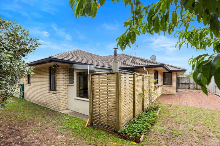 Photo of property in 35 Golden Sands Drive, Papamoa Beach, Papamoa, 3118