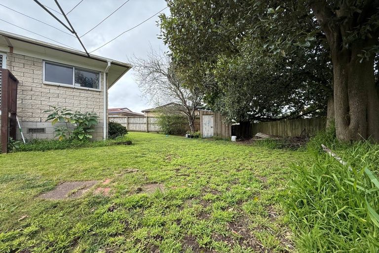 Photo of property in 2/18 Mirrabooka Avenue, Botany Downs, Auckland, 2010
