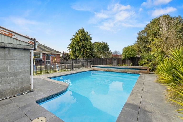 Photo of property in 4 Erin Crescent, Mairehau, Christchurch, 8013