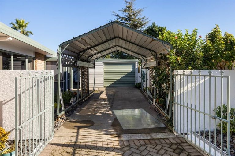 Photo of property in 81 Romana Crescent, Papamoa Beach, Papamoa, 3118