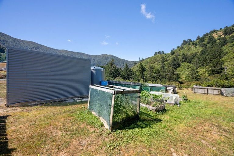 Photo of property in 127 Boons Valley Road, Waikawa, Picton, 7220