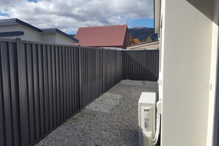 Photo of property in 2 Wicklow Street, Cromwell, 9310