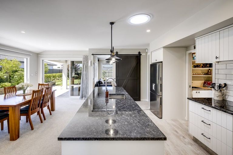 Photo of property in 6 Pelorus Avenue, Poraiti, Napier, 4112