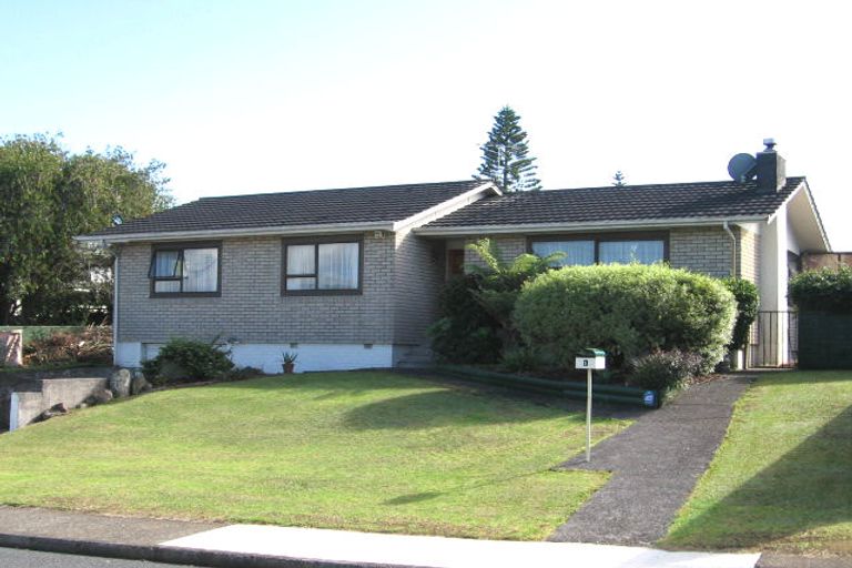 Photo of property in 1 Mayburn Road, Te Atatu Peninsula, Auckland, 0610