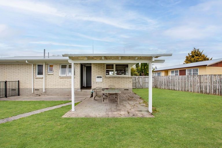 Photo of property in 23 Katherine Place, Melville, Hamilton, 3206