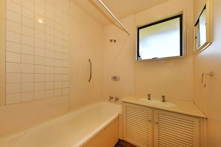 Photo of property in 2/34 Epsom Road, Sockburn, Christchurch, 8042