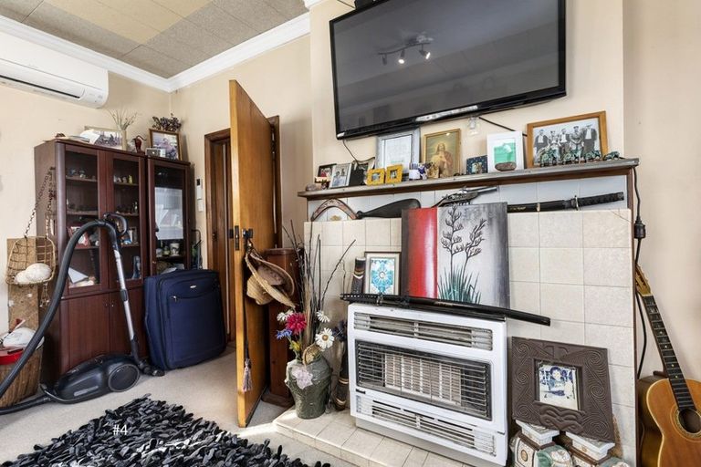 Photo of property in 4 Tirangi Road, Moera, Lower Hutt, 5010