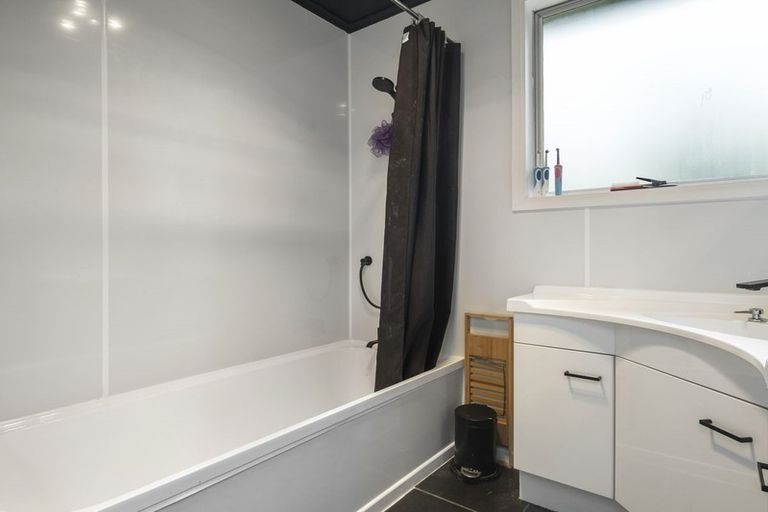 Photo of property in 99b Wakari Road, Helensburgh, Dunedin, 9010