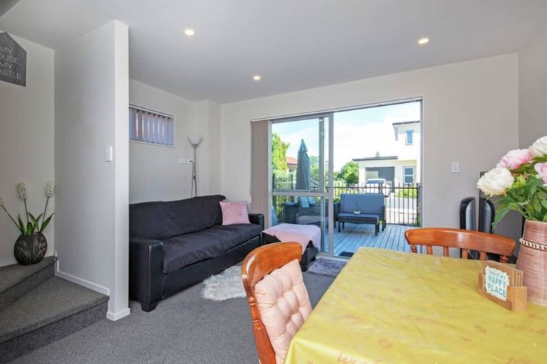 Photo of property in 35/11 Ray Small Drive, Papakura, 2110