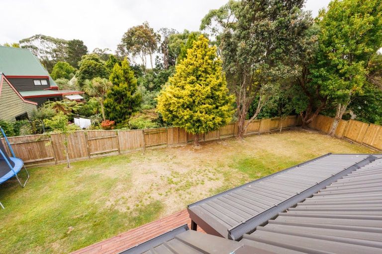 Photo of property in 11 Hillgrove Place, Fitzherbert, Palmerston North, 4410