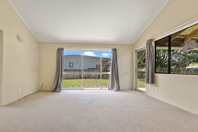 Photo of property in 1 Cordyline Road, Port Waikato, Tuakau, 2695