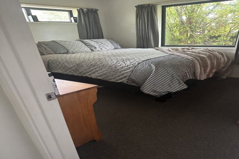 Photo of property in 4a Royal Park Drive, Parklands, Christchurch, 8083