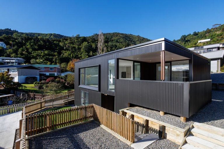 Photo of property in 12a Russell Street, Picton, 7220