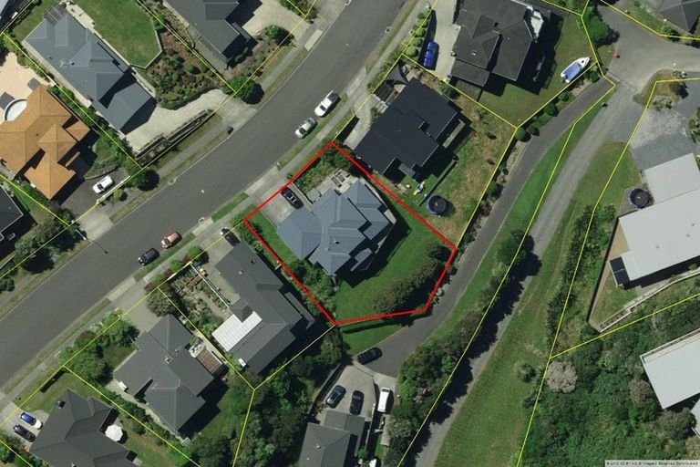 Photo of property in 17 Endeavour Drive, Whitby, Porirua, 5024