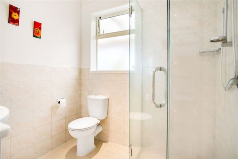 Photo of property in 13 Grendon Road, Titirangi, Auckland, 0604