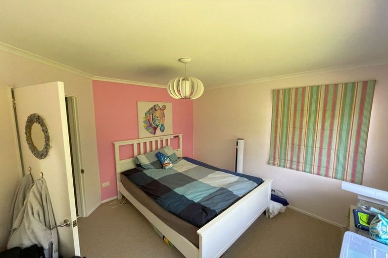 Photo of property in 2a Kaitake Place, Oakura, 4314