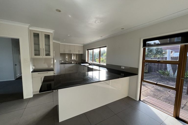 Photo of property in 10 Markham Place, Bucklands Beach, Auckland, 2012