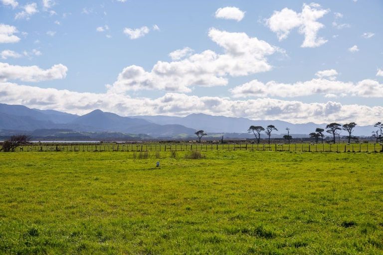 Photo of property in 97 Lake Ferry Road, Lake Ferry, Featherston, 5772