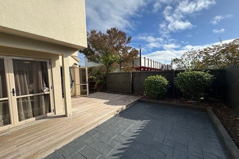 Photo of property in 591b Barbadoes Street, Edgeware, Christchurch, 8013