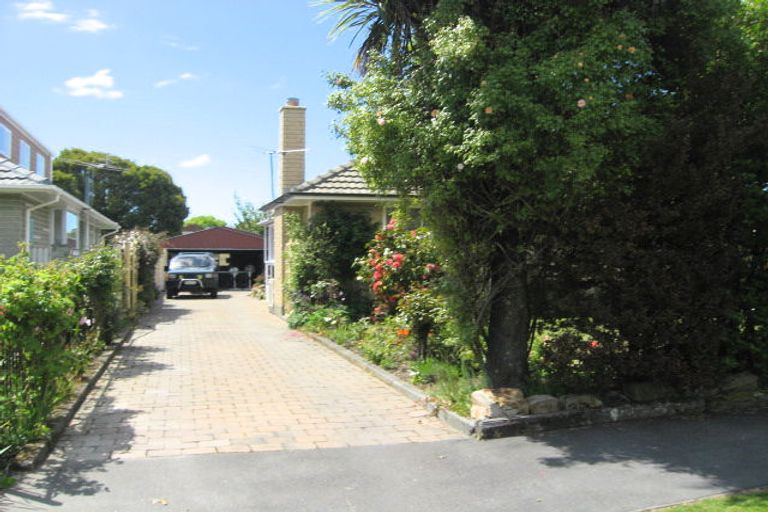 Photo of property in 12 Glenmore Avenue, Casebrook, Christchurch, 8051