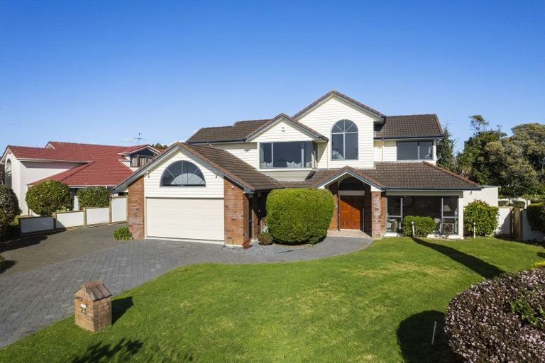 Photo of property in 23 Gillard Place, Eastern Beach, Auckland, 2012