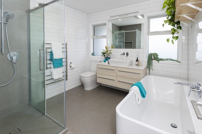 Photo of property in 78 Alexander Street, Cockle Bay, Auckland, 2014