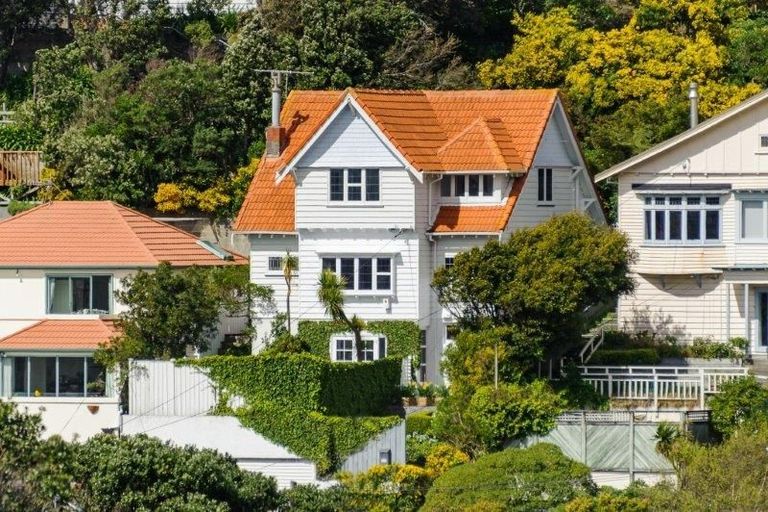 Photo of property in 17 Saint Michaels Crescent, Kelburn, Wellington, 6012