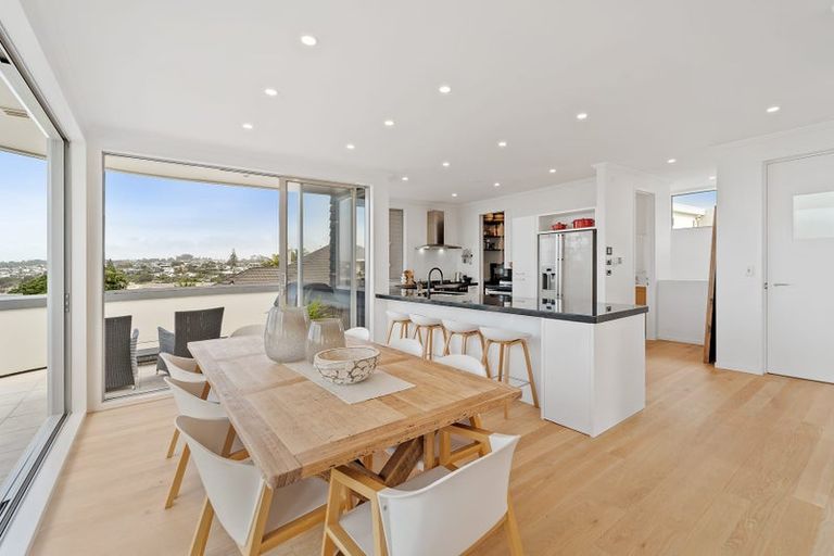 Photo of property in 33a Churchill Road, Murrays Bay, Auckland, 0630