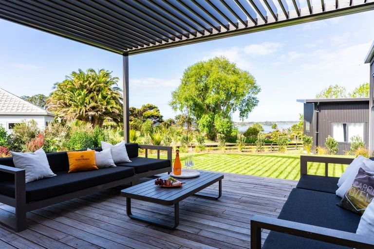 Photo of property in 4 Pukeora Way, Mangawhai, 0505