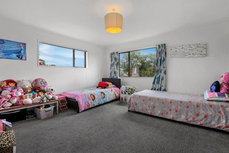 Photo of property in 15 Sawtell Place, Northcote, Christchurch, 8052