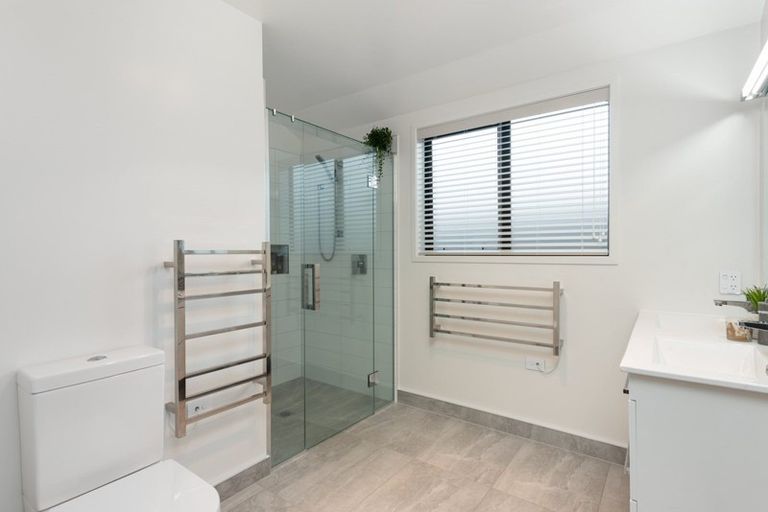 Photo of property in 2 Greystone Place, Omokoroa, 3114