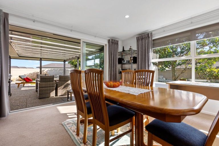 Photo of property in 2 Keene Drive, Bell Block, New Plymouth, 4312