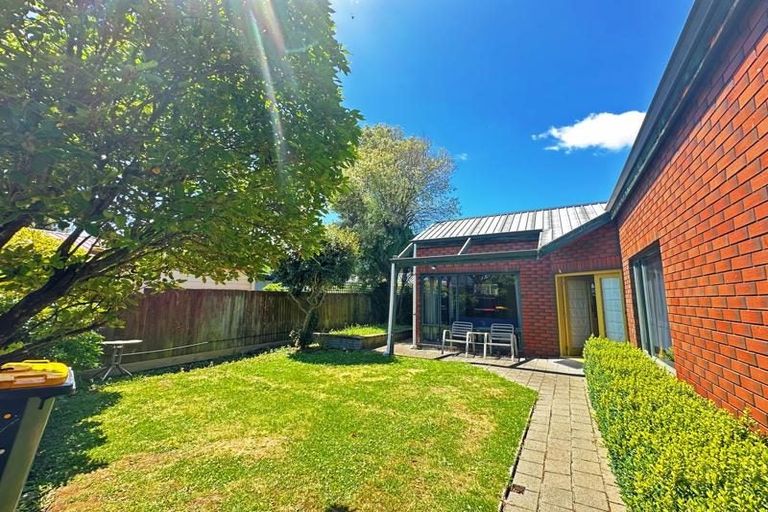Photo of property in 40b Yardley Street, Avonhead, Christchurch, 8042