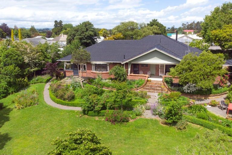 Photo of property in 7 Ranfurly Street, Dannevirke, 4930