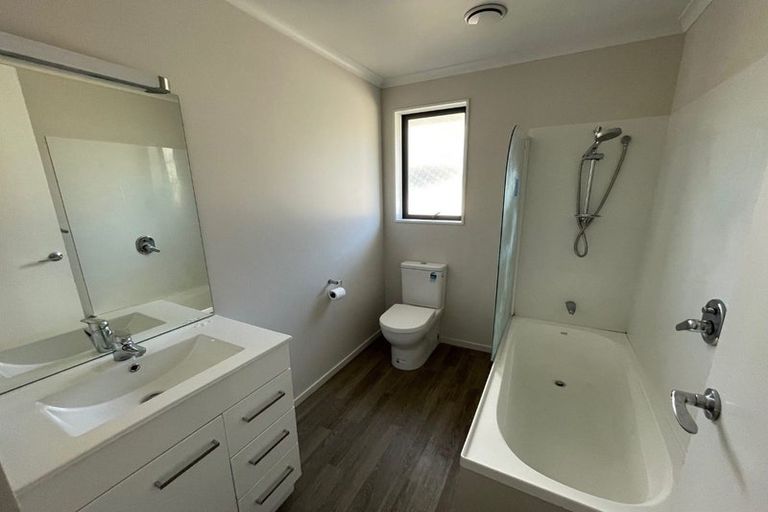 Photo of property in 9 Forbury Place, Mangere, Auckland, 2022