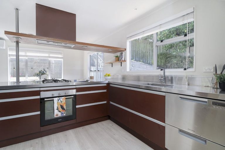 Photo of property in 1 The Spinney, Titahi Bay, Porirua, 5022