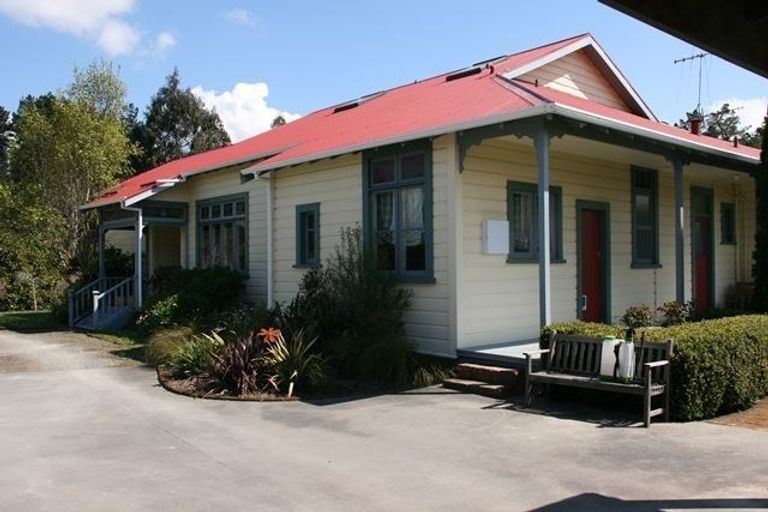 Photo of property in 75 Kahuterawa Road, Linton, Palmerston North, 4472