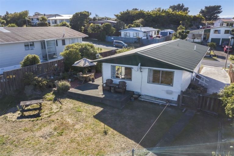 Photo of property in 9 Limerick Grove, Ascot Park, Porirua, 5024
