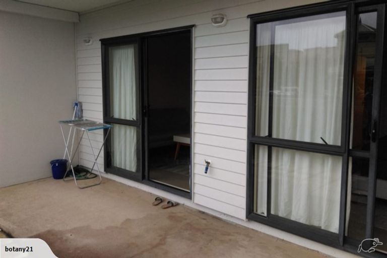 Photo of property in 30/21 Armoy Drive, East Tamaki, Auckland, 2016