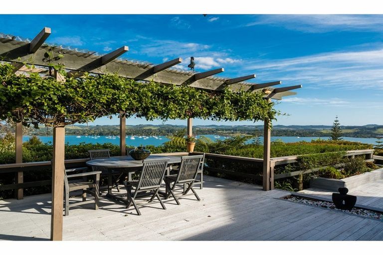 Photo of property in 2 Doves Bay Road, Kerikeri, 0294