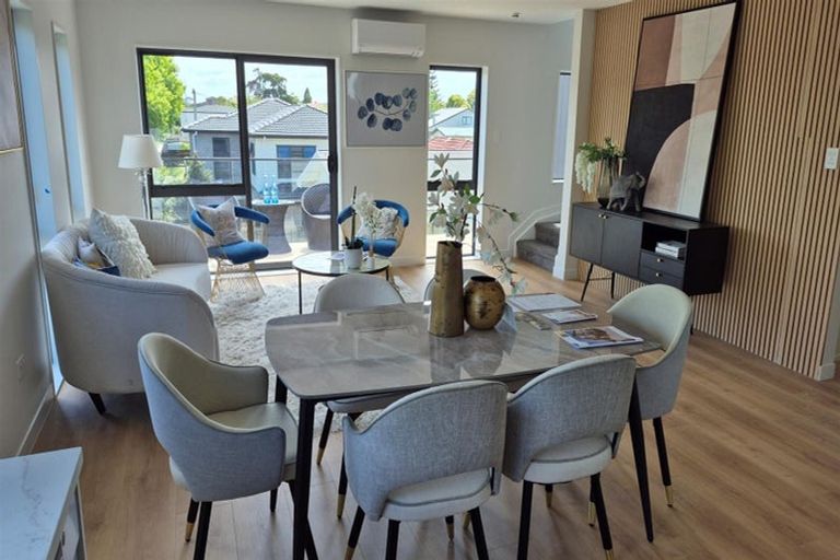 Photo of property in 2/7 Woolfield Road, Papatoetoe, Auckland, 2025