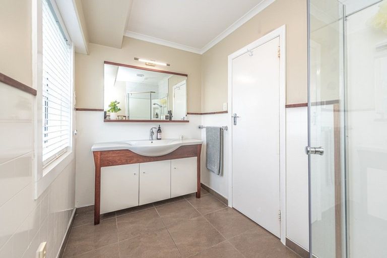 Photo of property in 3 Dickson Crescent, Saint Johns Hill, Whanganui, 4500