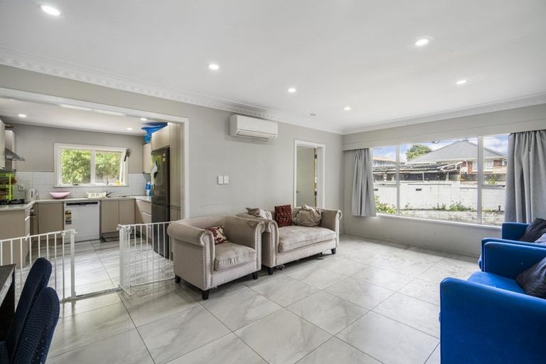 Photo of property in 1/36 Halver Road, Hillpark, Auckland, 2102