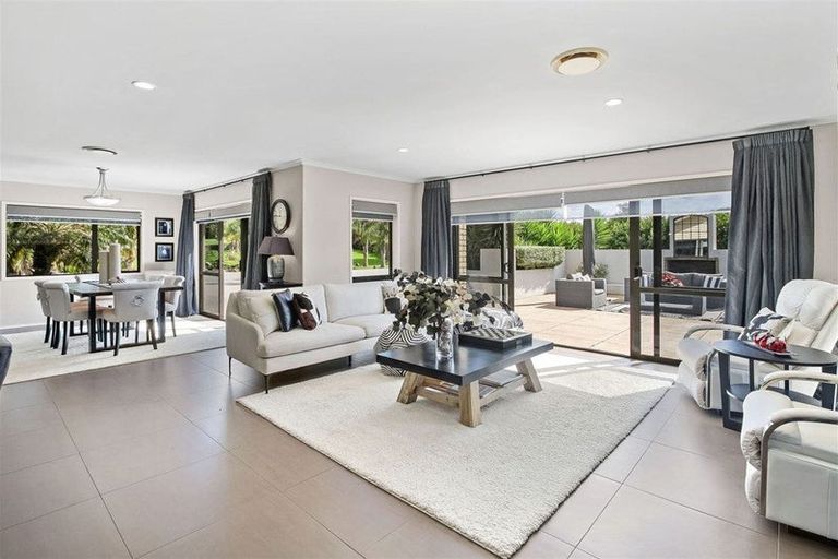 Photo of property in 8 Millbrook Drive, Waiuku, 2683