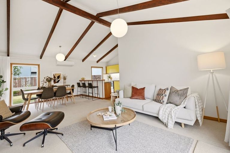Photo of property in 3 Raekura Place, Redcliffs, Christchurch, 8081