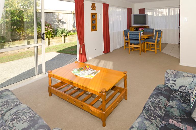 Photo of property in 3 Banshire Close, Flat Bush, Auckland, 2016