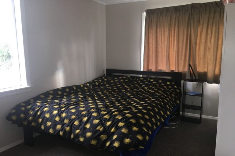 Photo of property in 130 Champion Street, Cannons Creek, Porirua, 5024